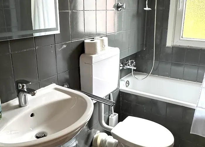 Dutti's - I 2 I 4 Beds I Kitchen I Wifi I Tv I Parking I Autobahn *