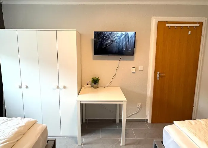 Dutti's - I 2 I 4 Beds I Kitchen I Wifi I Tv I Parking I Autobahn Appartement